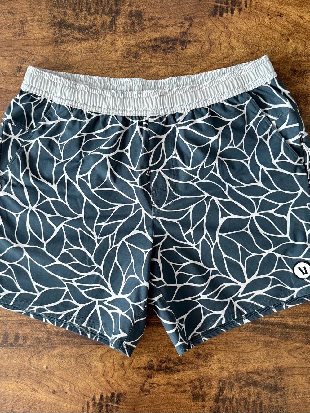 Vuori Men’s - Maverick Volley Short - V3016 - Beryl / Dark Green - Medium